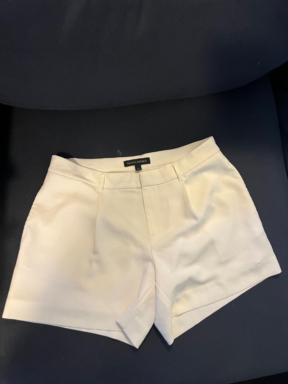 Banana Republic Cream High-Rise Tailored Shorts (size 0)